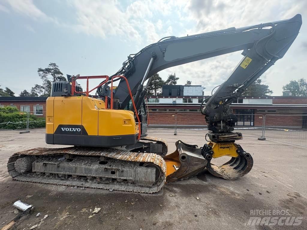 Volvo ECR 235 EL حفارات زحافة