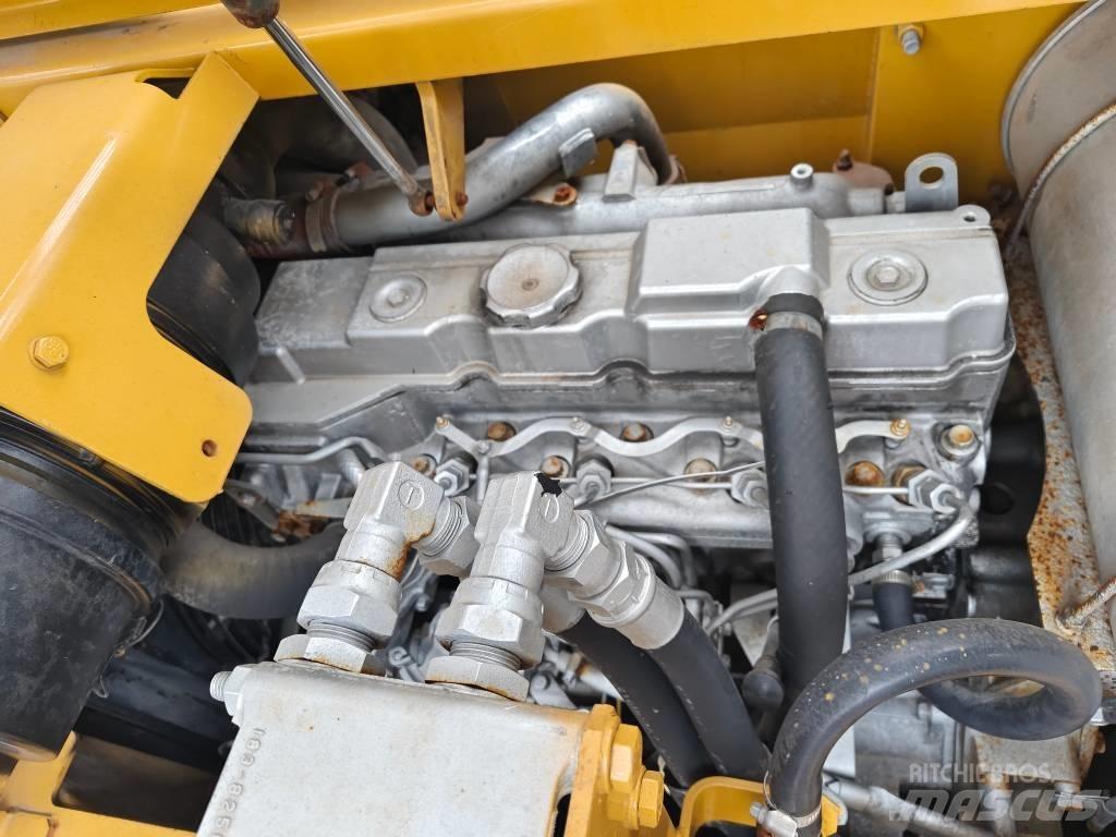 CAT 308 D حفارات زحافة