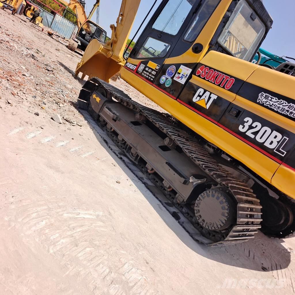 CAT 320 BL حفارات زحافة