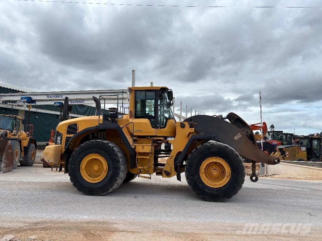 Volvo L 250 G لوادر بعجل