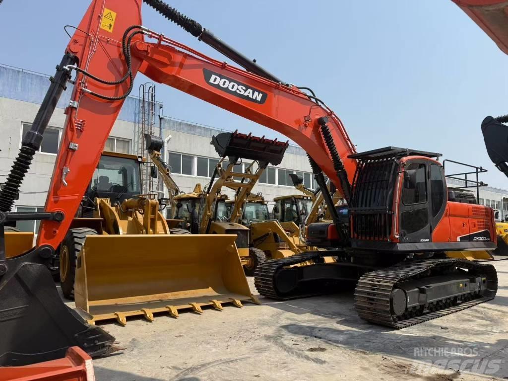 Doosan DX 300 LC حفارات زحافة
