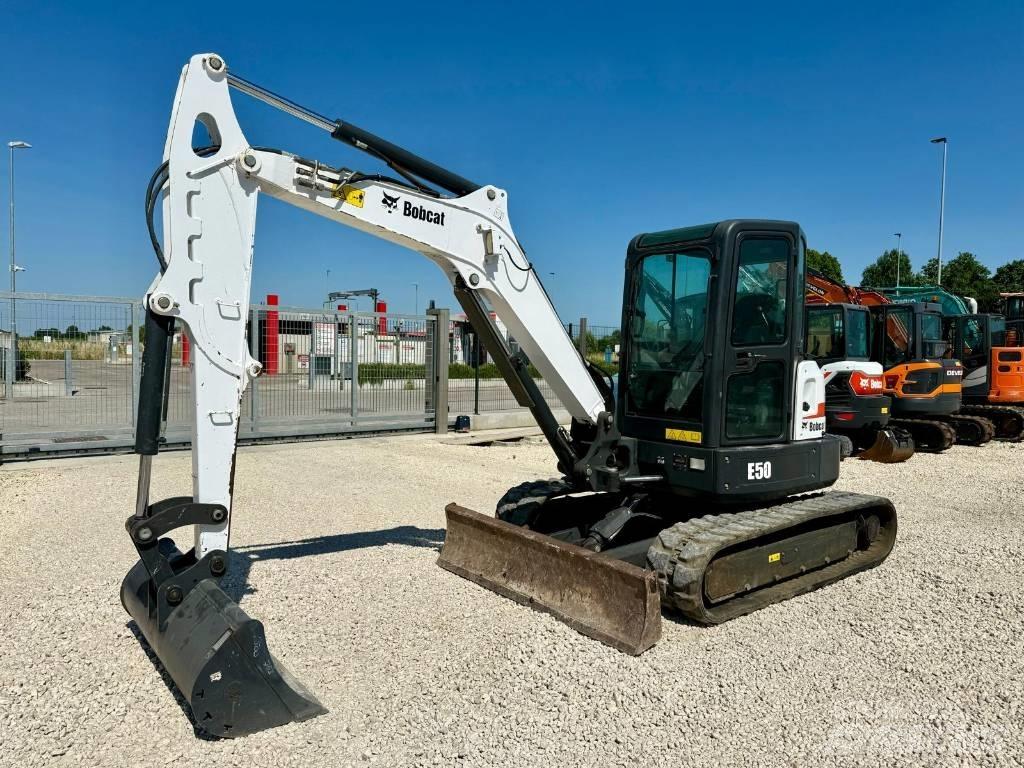 Bobcat E 50 EM حفارات صغيرة أقل من 7 طن (حفارات صغيرة)