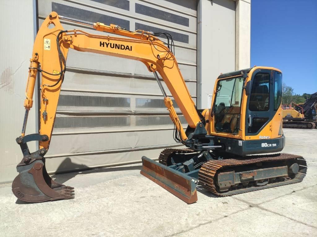 Hyundai R80CR-9A حفارات وسط 7 طن - 12 طن