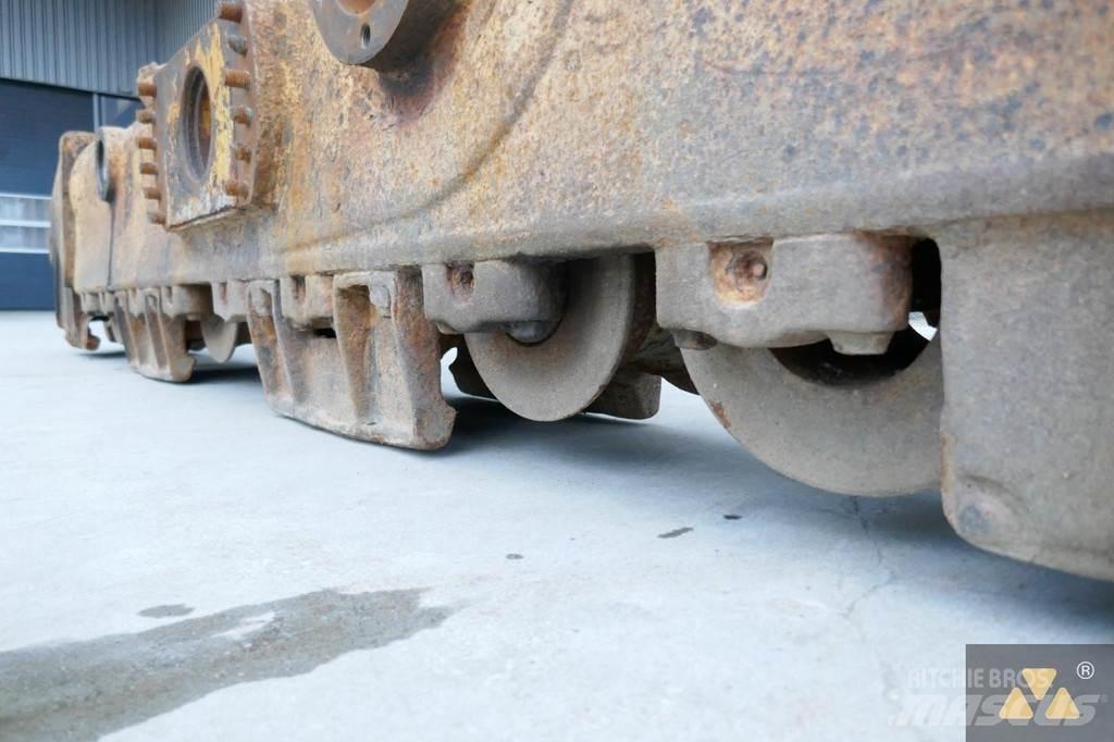 CAT 261-3082 الشاسيه والتعليق
