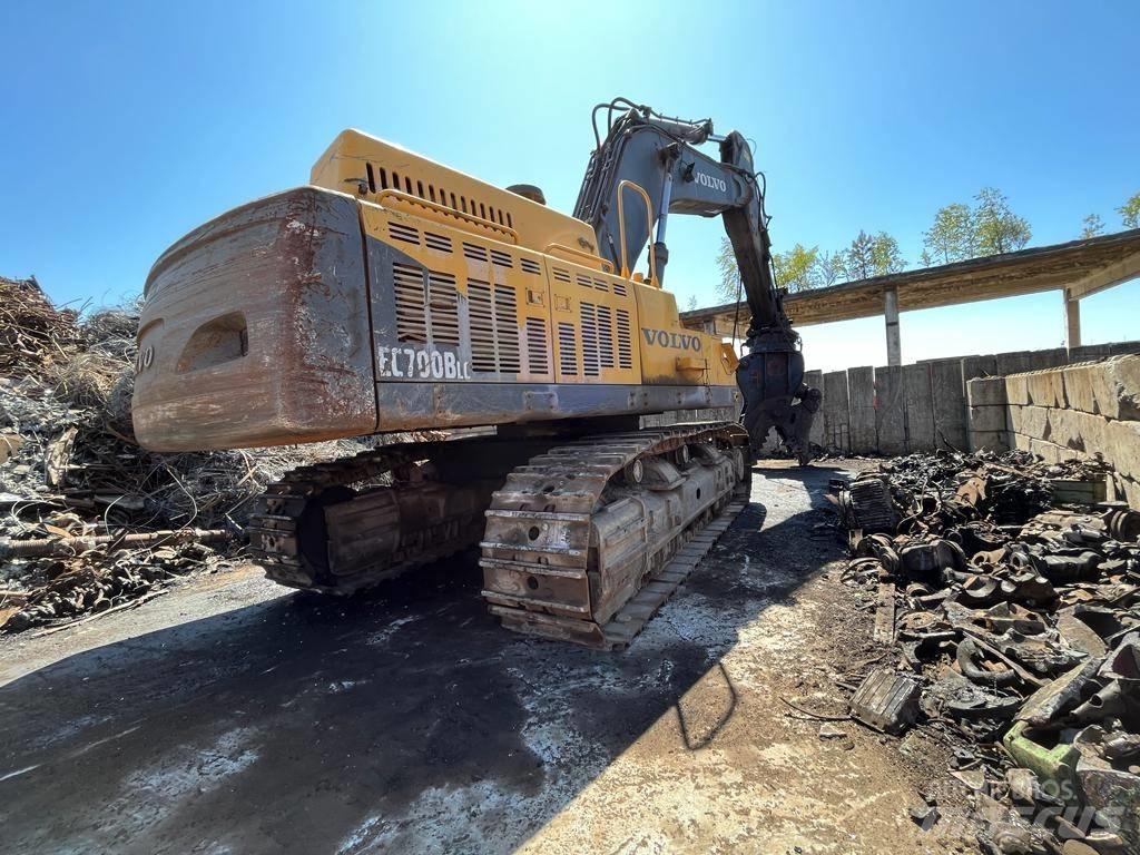 Volvo EC 700 B LC حفارات زحافة