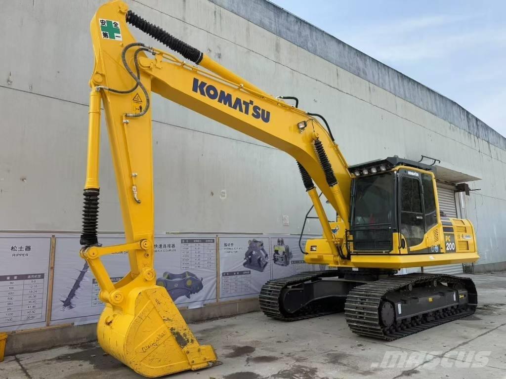Komatsu PC 200-8N1 حفارات زحافة