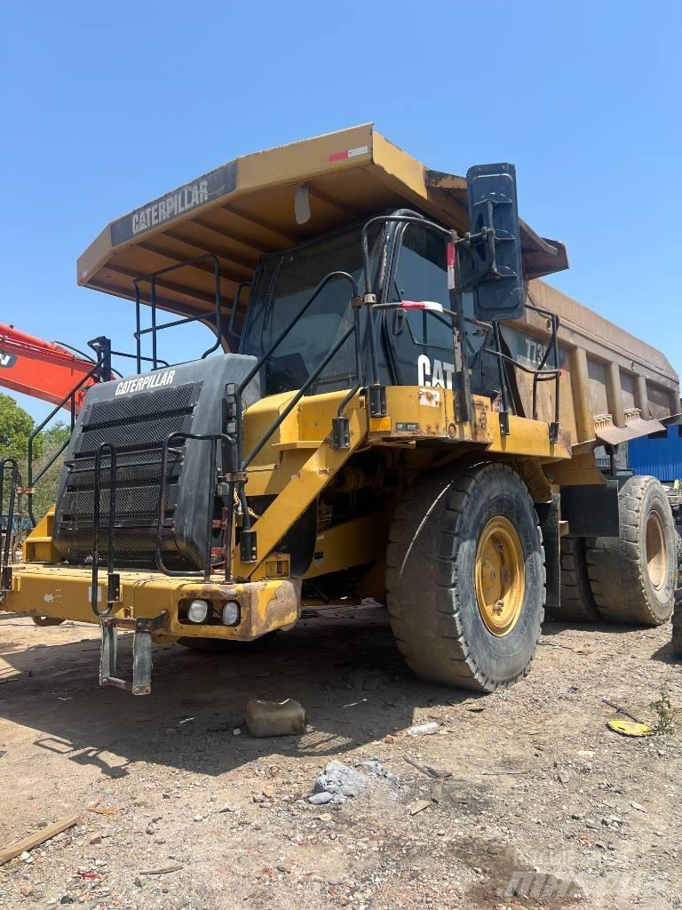 CAT 773 F ساحبات مفصلية