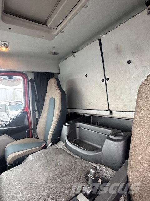 Volvo FE 320 مركبات النقل