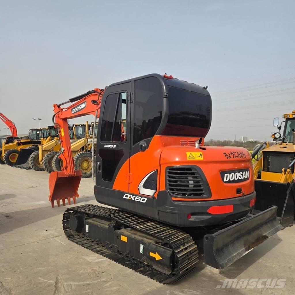 Doosan DX 60 حفارات صغيرة أقل من 7 طن (حفارات صغيرة)