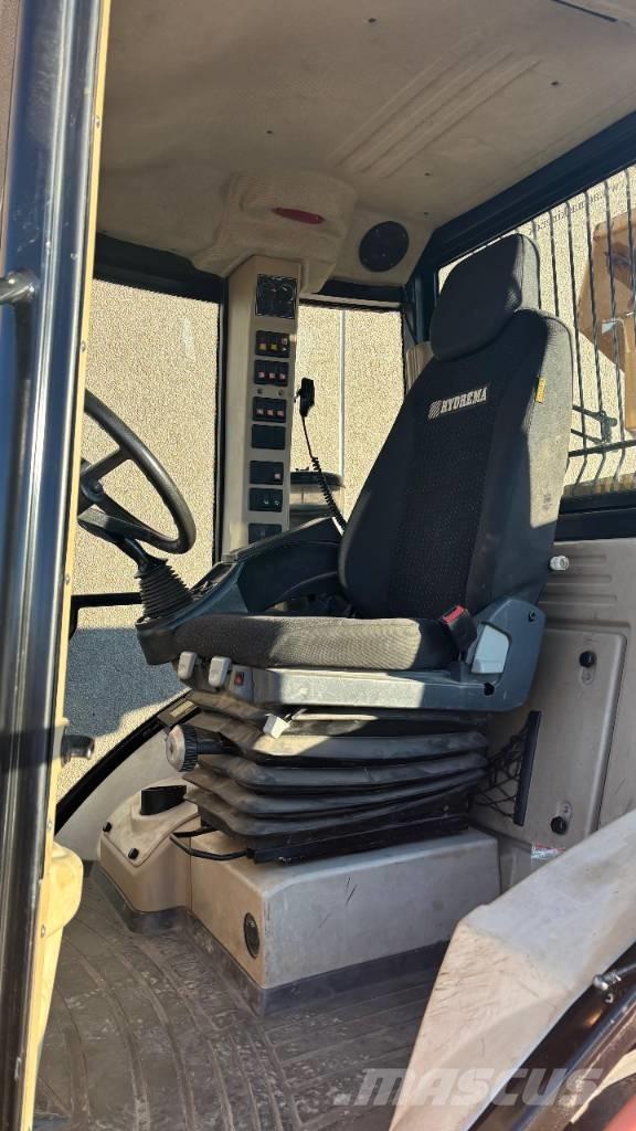 Hydrema 912 ES ساحبات مفصلية