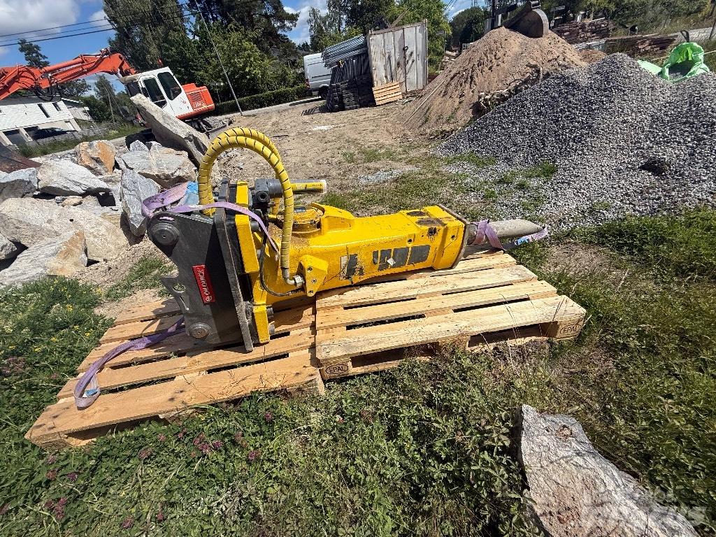 Epiroc SB 1102 مطارق / كسارات