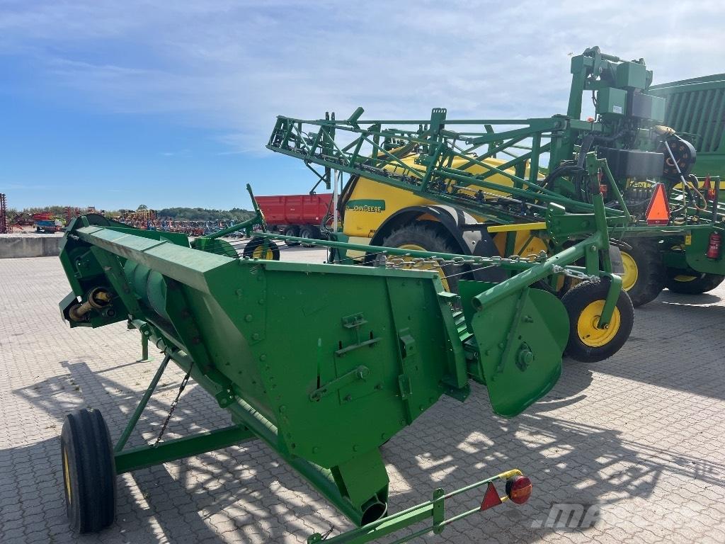 John Deere Pickup ملحقات الحصادات