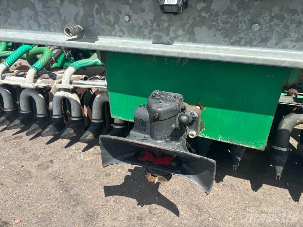 Samson TD 12 صهاريج الملاط