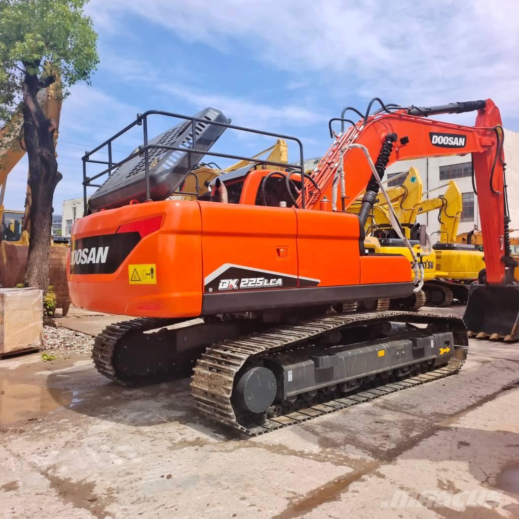 Doosan DX 225 LC-9C حفارات زحافة