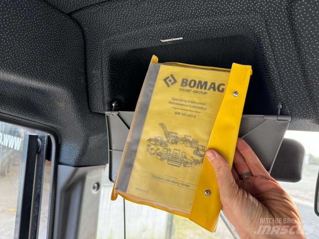 Bomag BW 141 AD-5 مداحل ثنائية الاسطوانة