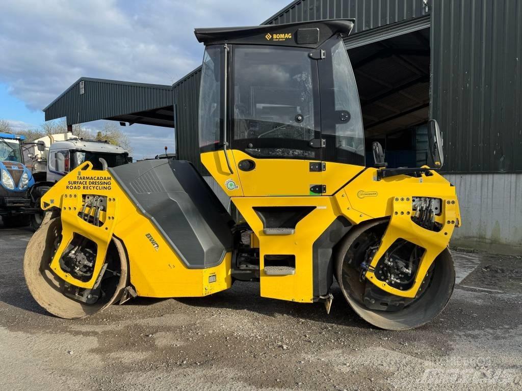Bomag BW 141 AD-5 مداحل ثنائية الاسطوانة