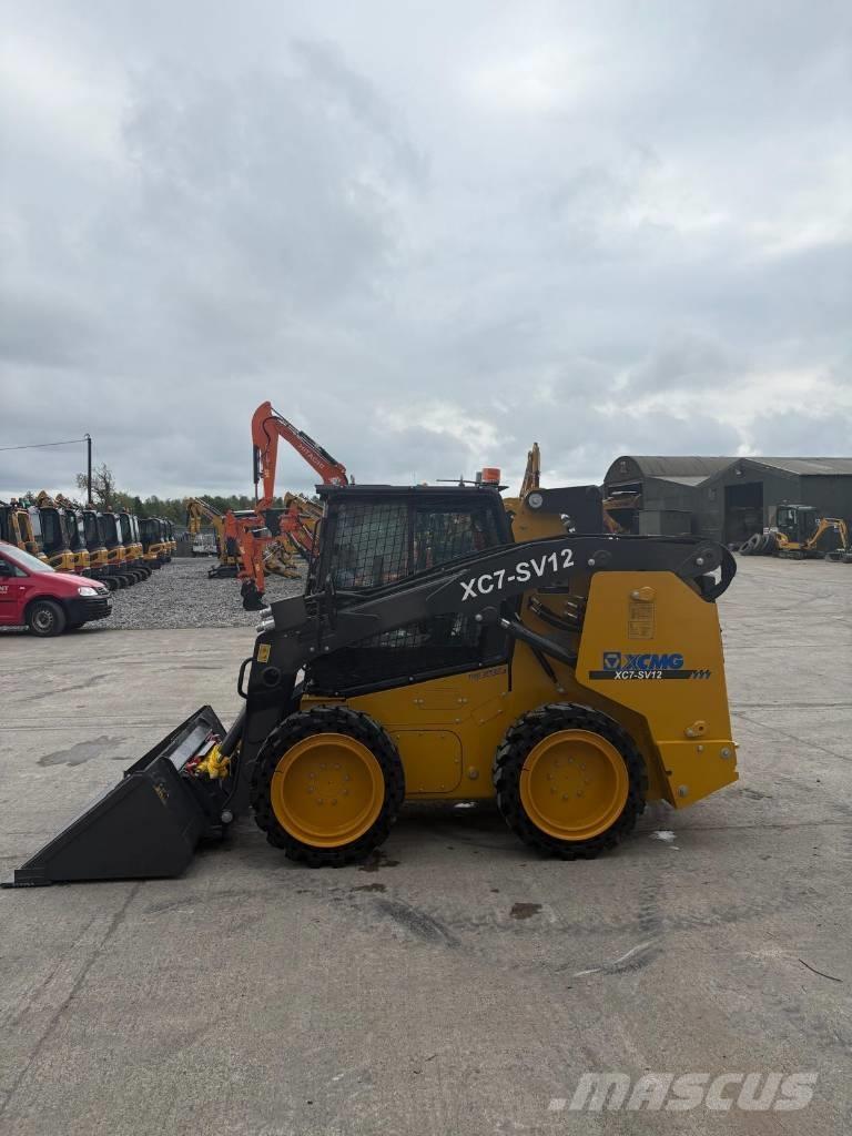 XCMG XC7-SV12 لوادر انزلاقية التوجيه