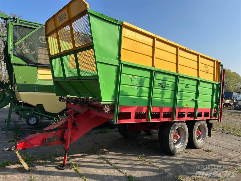 Fortschritt T 088 معدات توزيع السماد العضوي