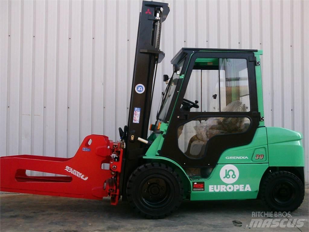 Mitsubishi FD30NTD شاحنات الديزل