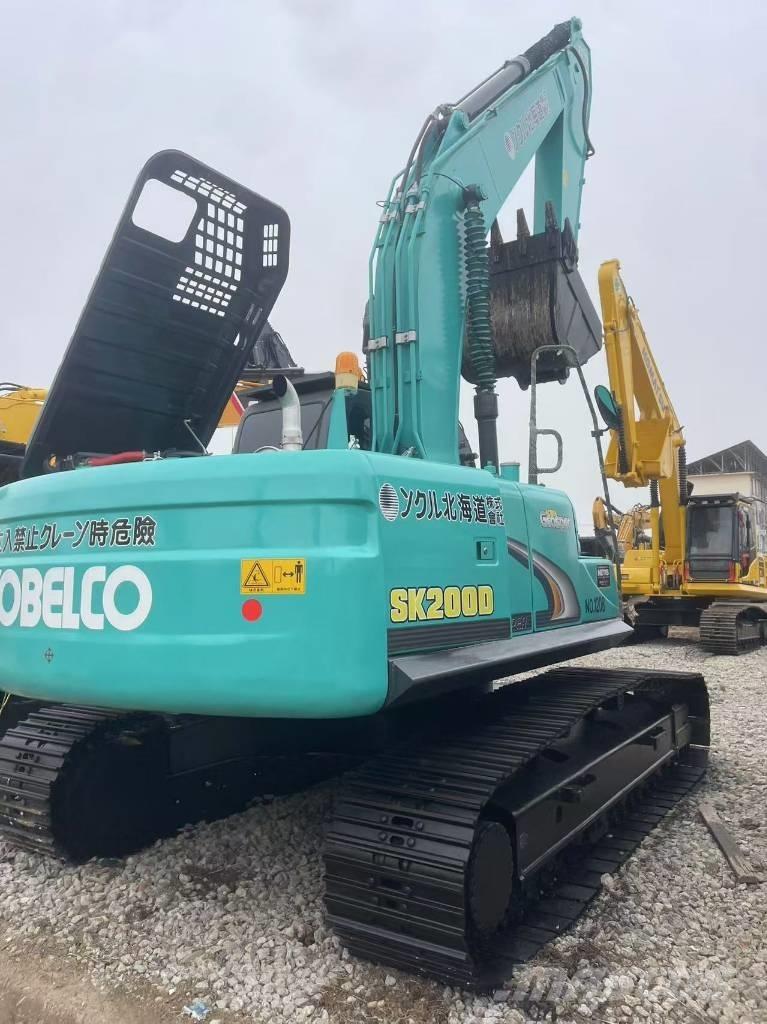 Kobelco SK 200 حفارات زحافة