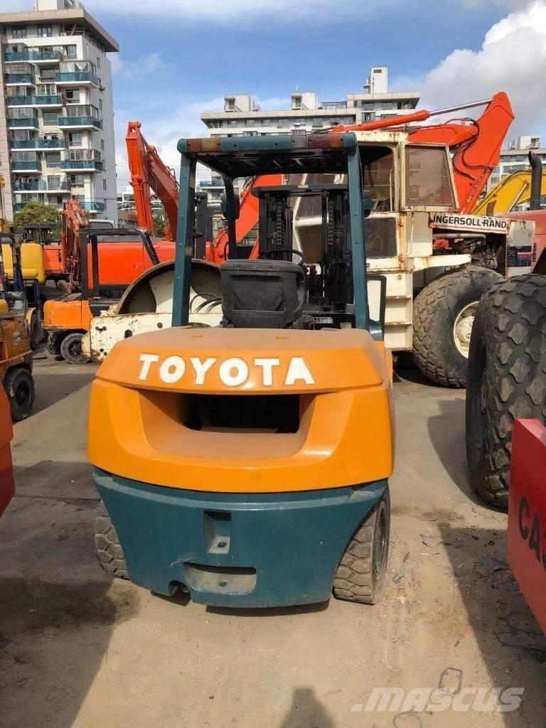 Toyota FD 50 شاحنات الديزل