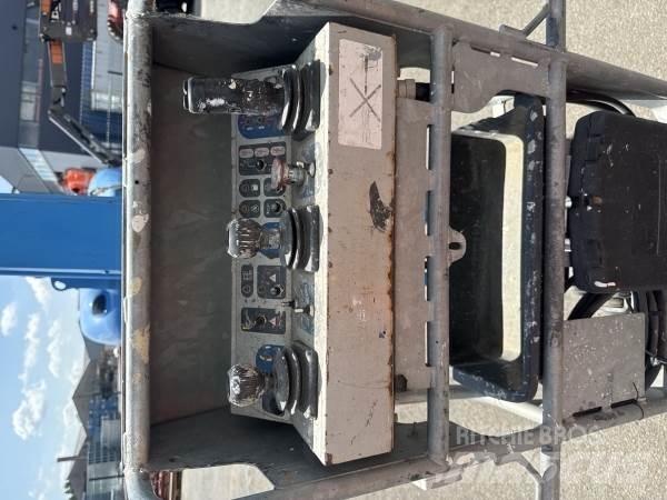 Manitou 200ATJ رافعات سلة مفصلية