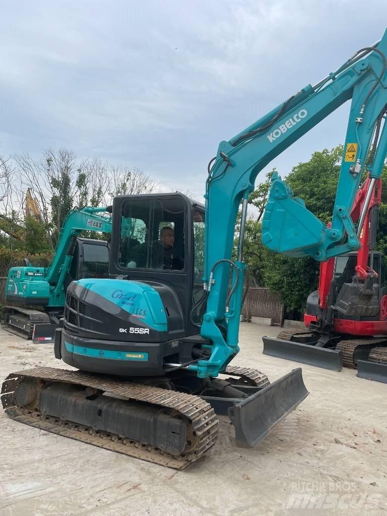 Kobelco SK 55 حفارات صغيرة أقل من 7 طن (حفارات صغيرة)