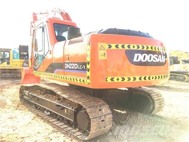 Doosan dh220lc-7 حفارات زحافة
