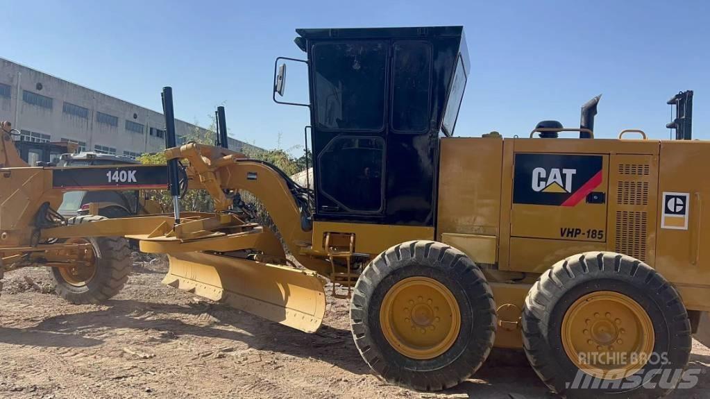 CAT 140K معدات تمهيد الطرق
