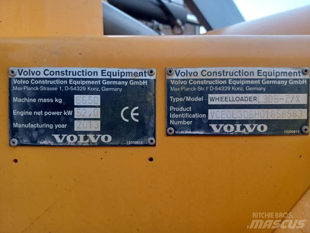 Volvo L 30 B لوادر بعجل