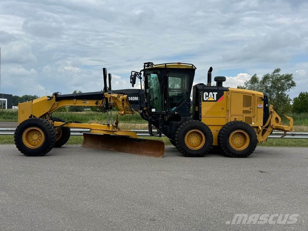 CAT 140M2 معدات تمهيد الطرق