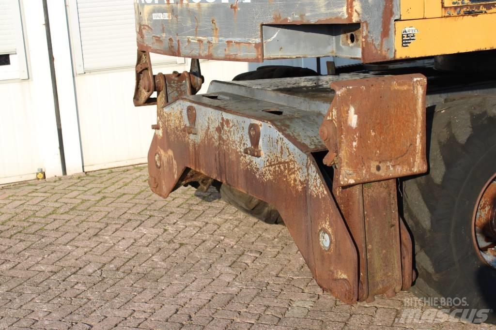 Furukawa W 630 E حفارات بعجل