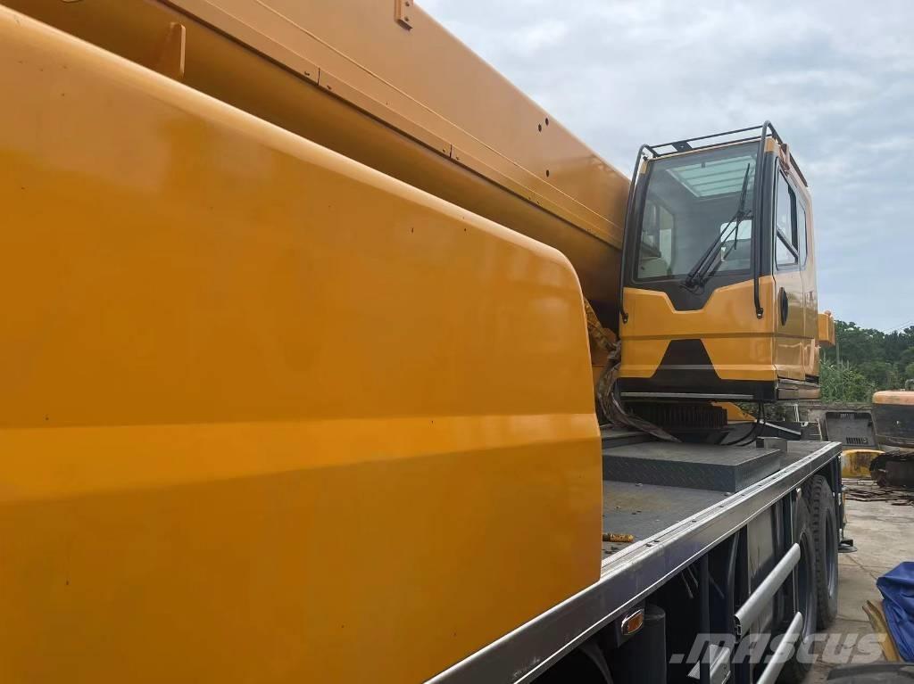 XCMG 50KA رافعات الطرق الوعرة
