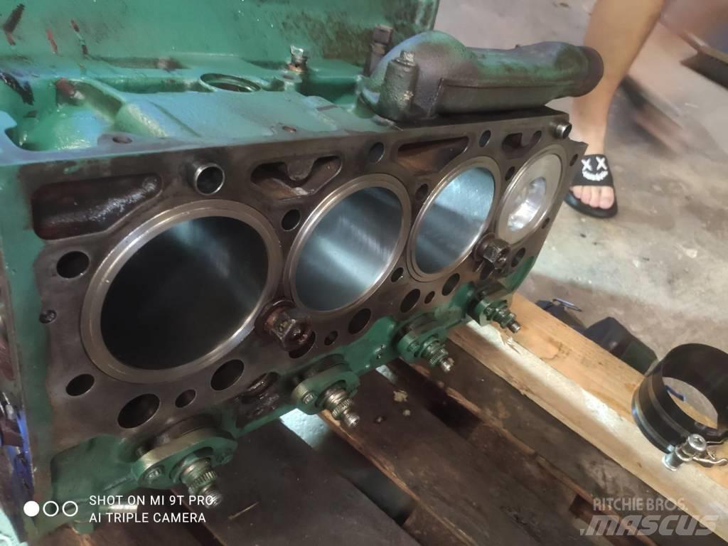 Volvo L 40 B لوادر بعجل