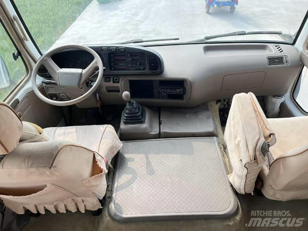 Toyota Coaster Bus حافلة صغيرة