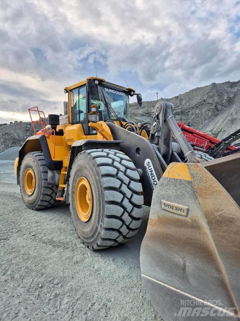 Volvo L 220 H لوادر بعجل