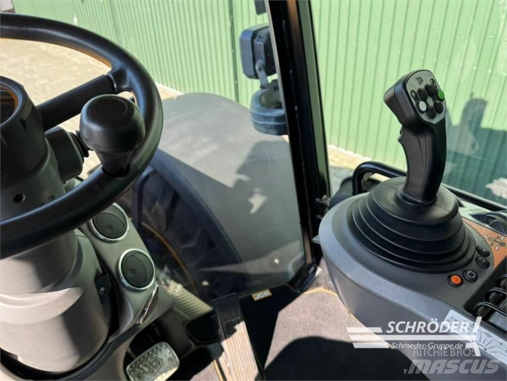 JCB FASTRAC 4220 الجرارات