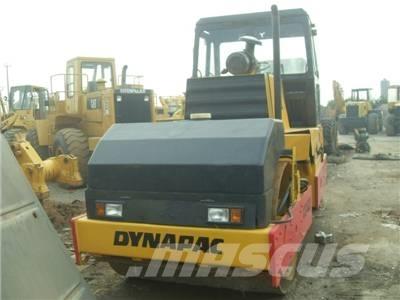 Dynapac CC 422 مداحل ثنائية الاسطوانة