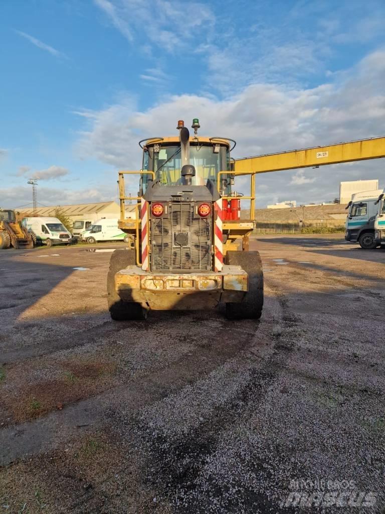 Bell L 1506 E لوادر بعجل