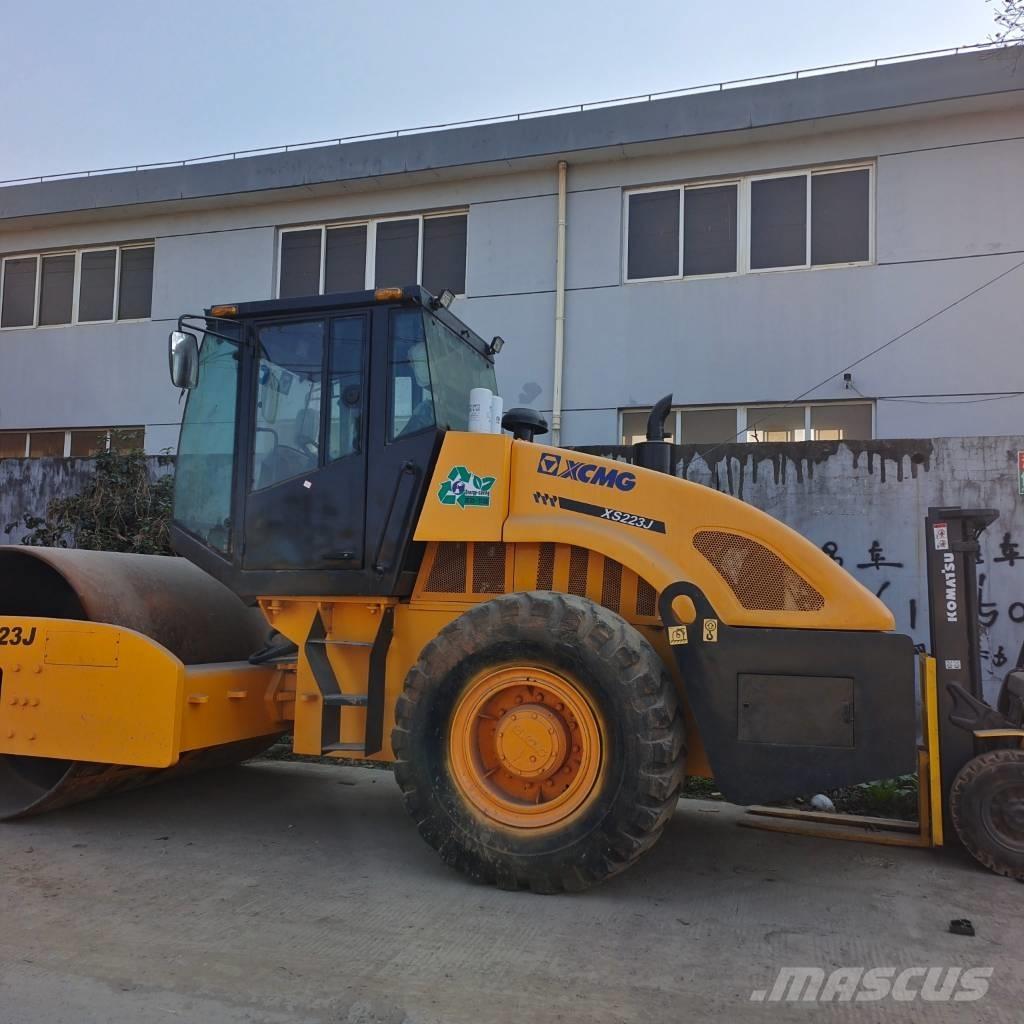 XCMG XS 223 J مداحل أحادية الأسطوانة