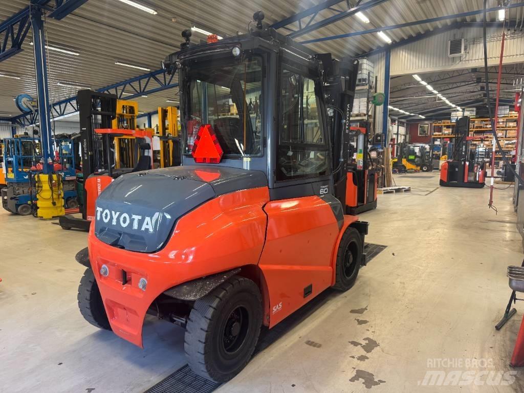 Toyota 9 FBM 60 T شاحنات ذات رافعات شوكية تعمل بالكهرباء