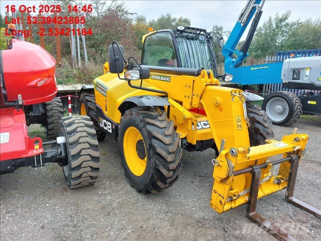 JCB 535-95 مناولات متداخلة