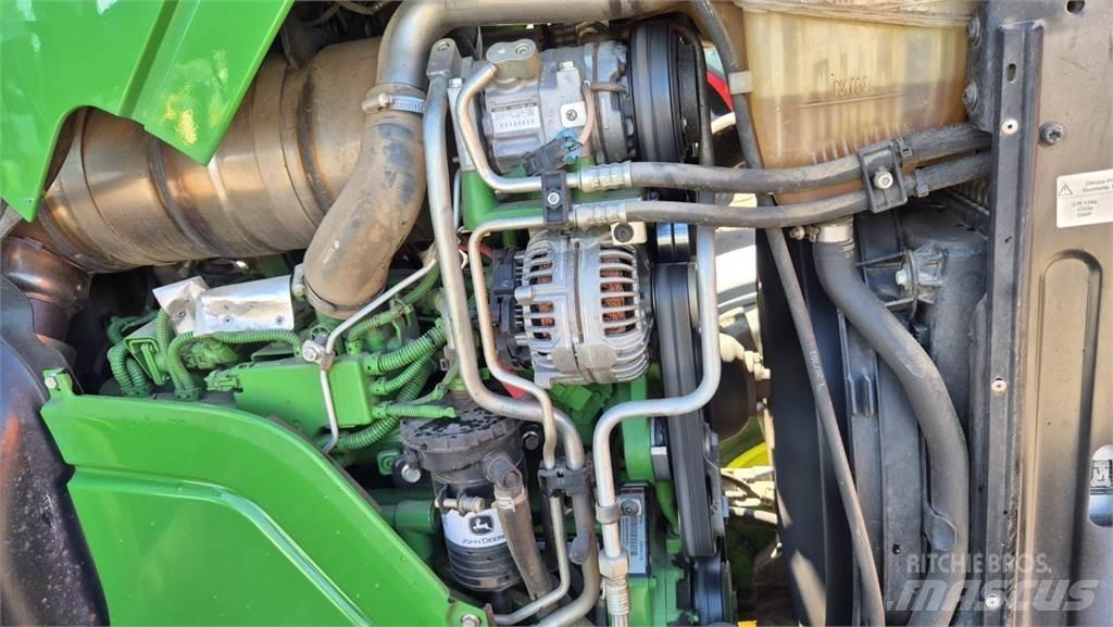 John Deere 6120 M الجرارات