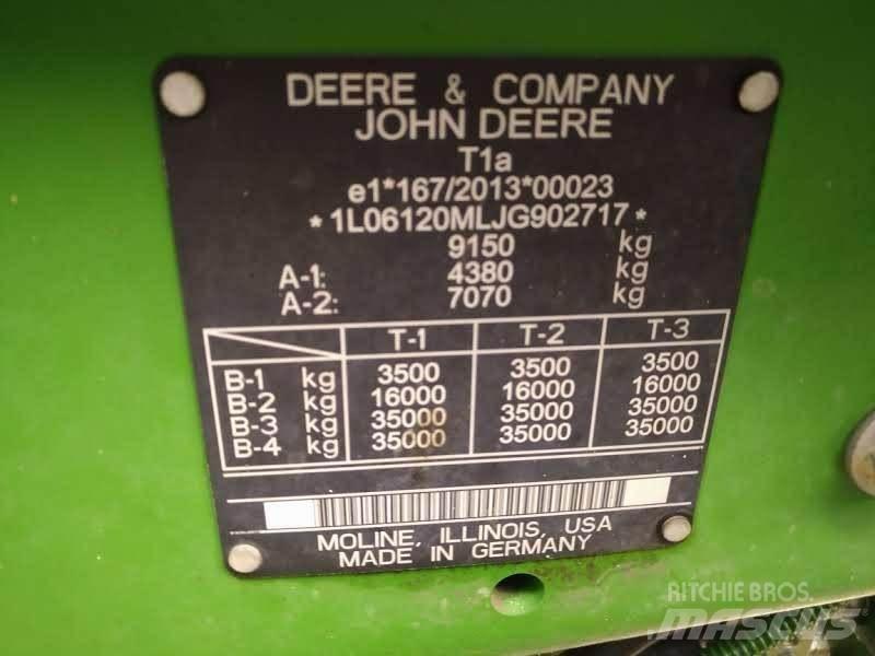John Deere 6120 M الجرارات