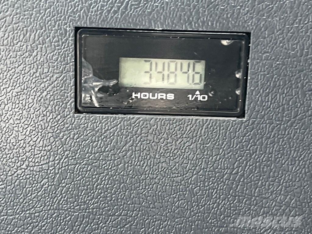 Hyundai HX 210 AL حفارات زحافة