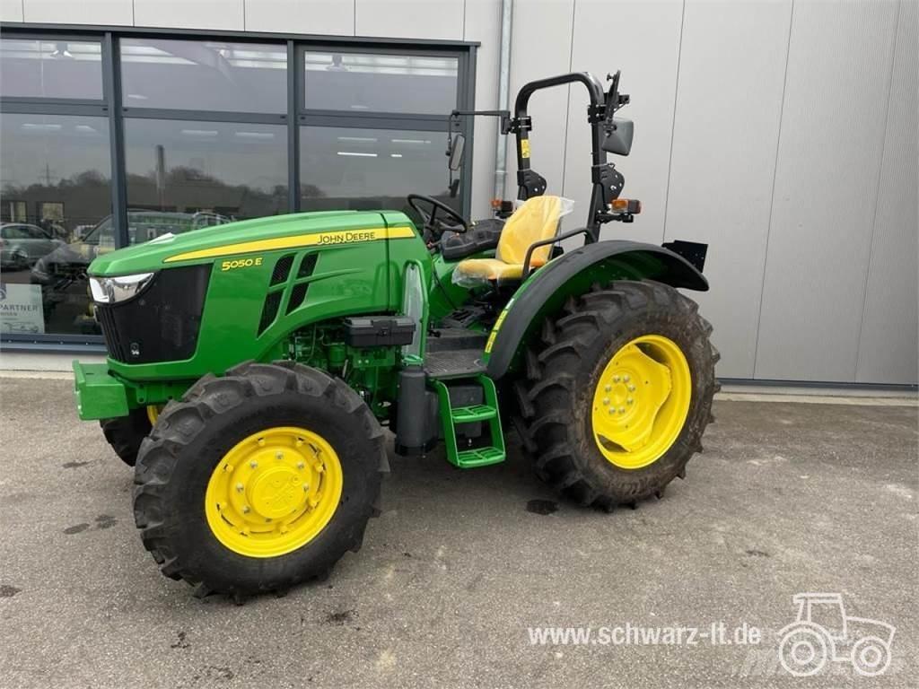 John Deere 5050E الجرارات