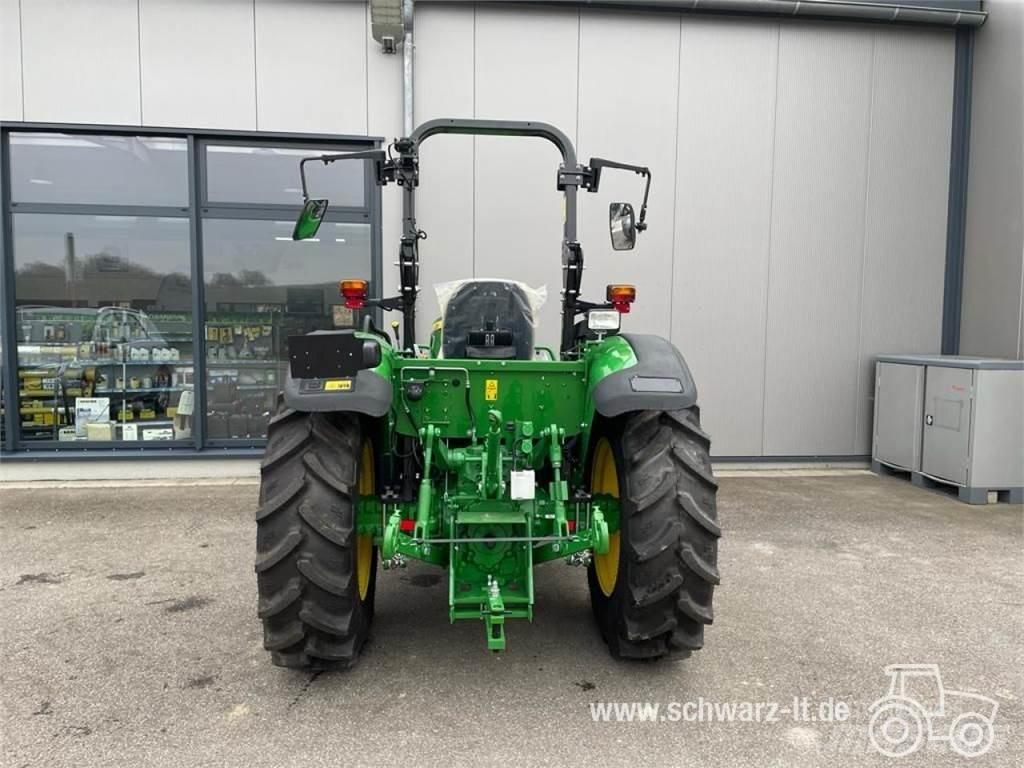 John Deere 5050E الجرارات