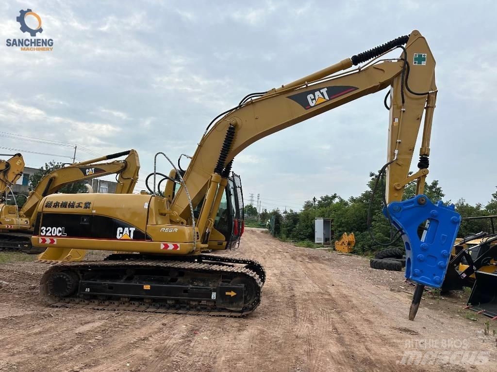 CAT 320 C L حفارات زحافة