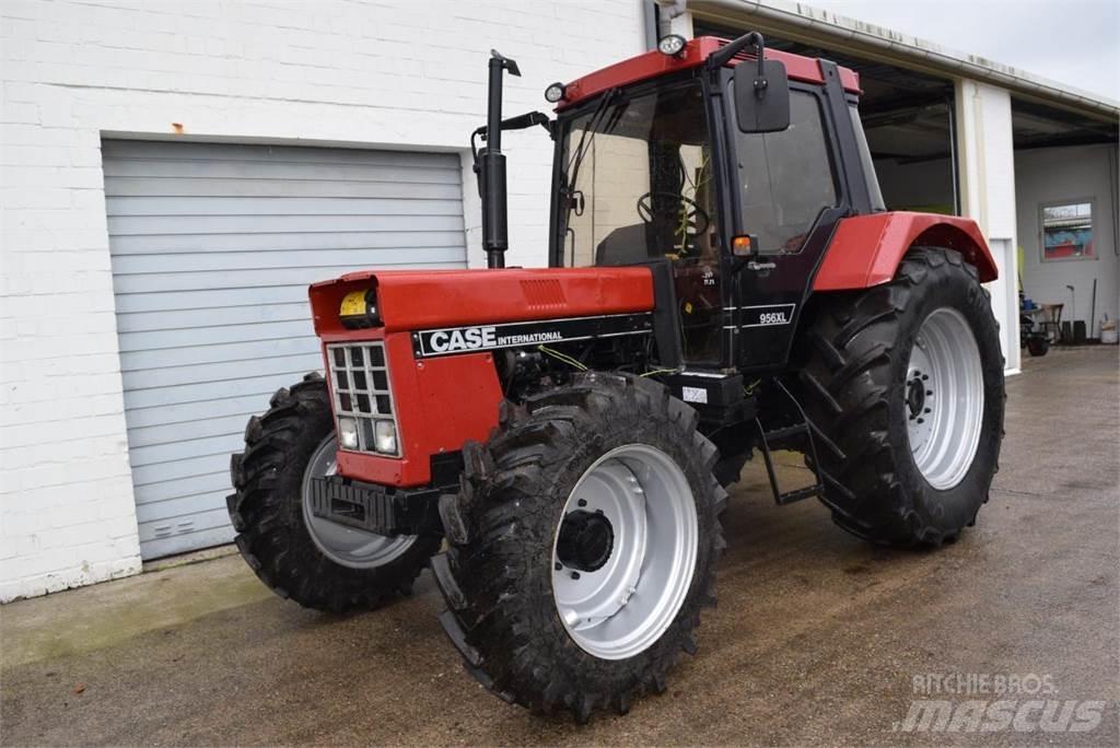 Case IH 956 XL الجرارات