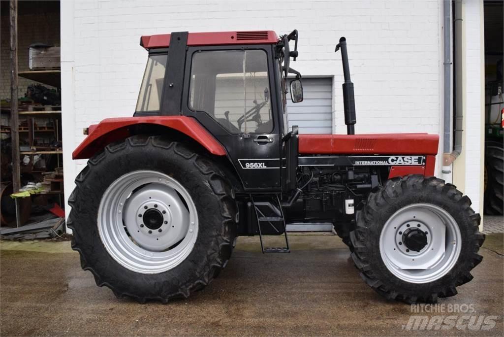 Case IH 956 XL الجرارات